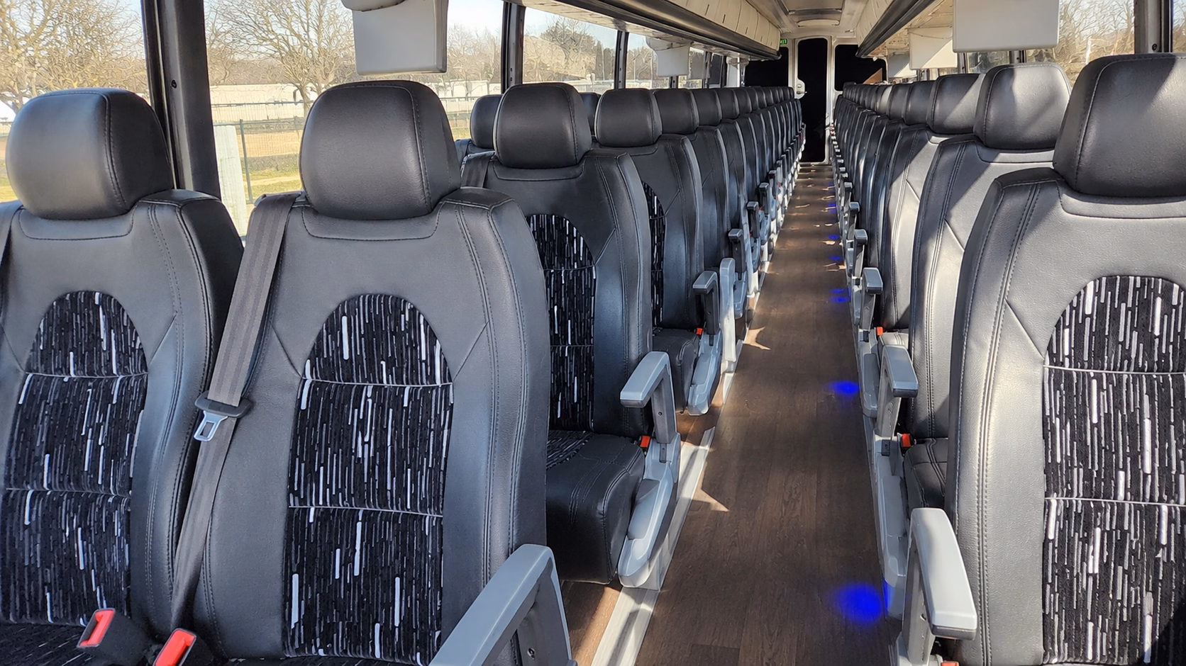 compare lorain bus rentals from a network of companies in minutes